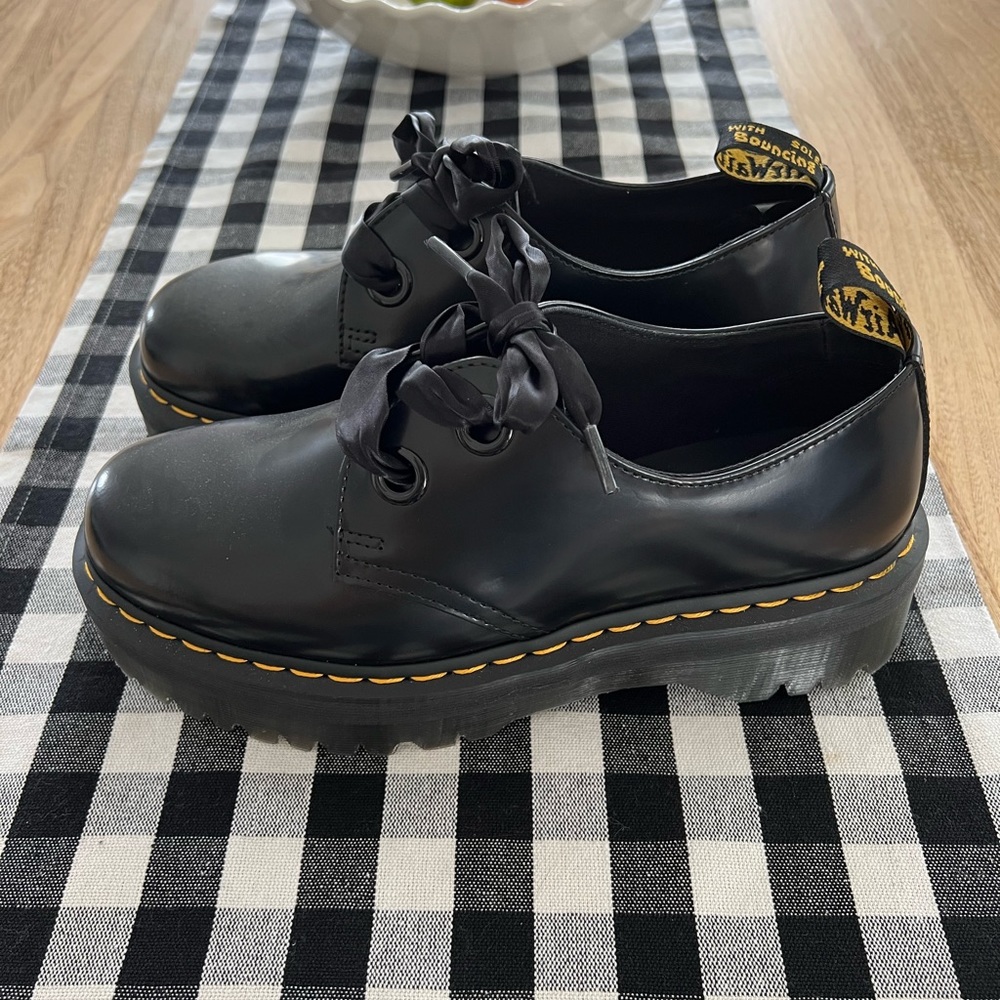 Dr. Martens Holly Oxford